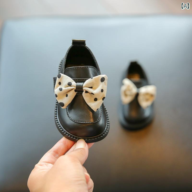 女の子 赤ちゃん 靴 秋 子供 靴 ガールズ シューズ ベビー 幼児 プリンセスシューズ 革靴 かわいい ソフトソール