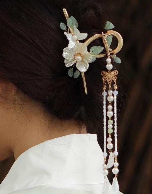 ヘアアクセサリー クリップ ヘアピン 花 ビーズ パール チャーム ロング 大きい 髪飾り 髪留め サイド アップヘア 子供 着物 浴衣 和風 華やか レトロ 上品