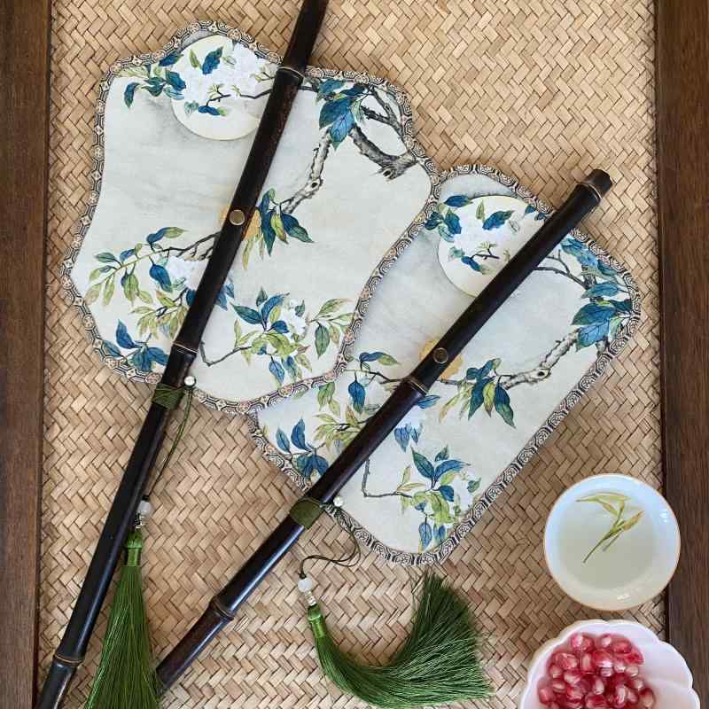 扇 うちわ ファン おしゃれ レトロ ウエスト チャイナ風 折りたたみ カール ロングハンドル ポータブル..