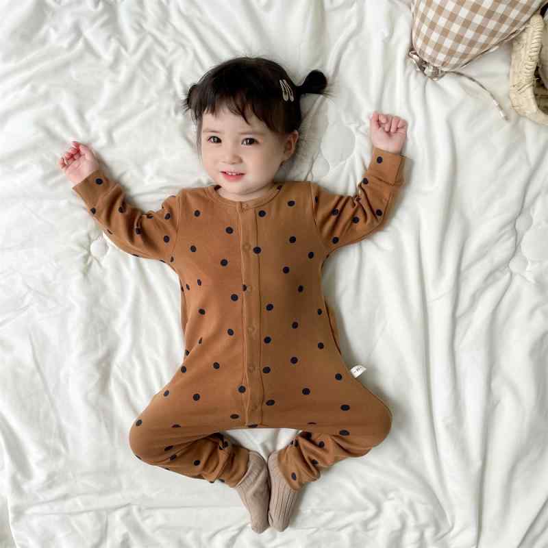 春秋 ベビー 服 赤ちゃん おしゃれ 長袖 ロンパース ドット柄 水玉 男女 綿 初秋 ジャンプスーツ オールインワン