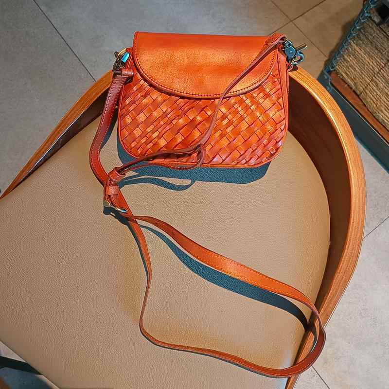 ショルダーバッグ ヴィンテージ 植物タンニンなめし おしゃれ エレガント 牛革 カジュアル デート お買..