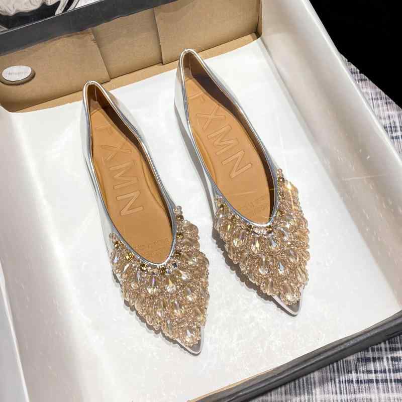 楽天ラ・グラーヌパンプス 優しい フェアリー ポインテッドトゥ 輝く ラインストーン クリスタル ウェディングシューズ 花嫁介添人 ゴールド ブライダルシューズ おしゃれ 上品 フェミニン ラグジュアリー