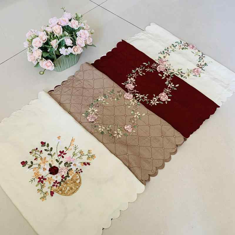 ランチョンマット 布 敷く レトロ カントリー 花 フラワー 刺繍 テーブルクロス ベッド サイド テーブ..