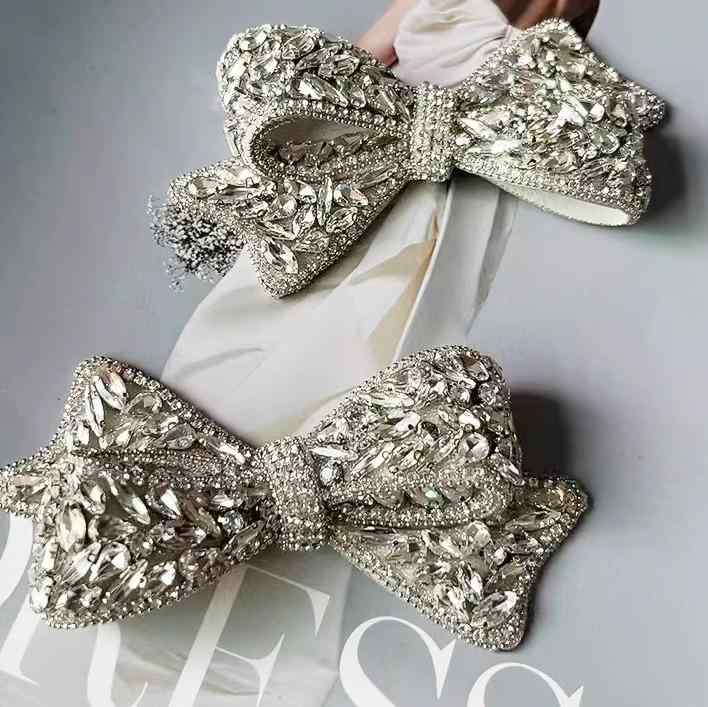 靴 飾り パンプス アクセサリー フルラインストーン バックル ビジュー ハイヒール フラットシューズ 取り外し可能 DIY素材 アレンジ スタイル フェミニン 華やかさ デコパーツ