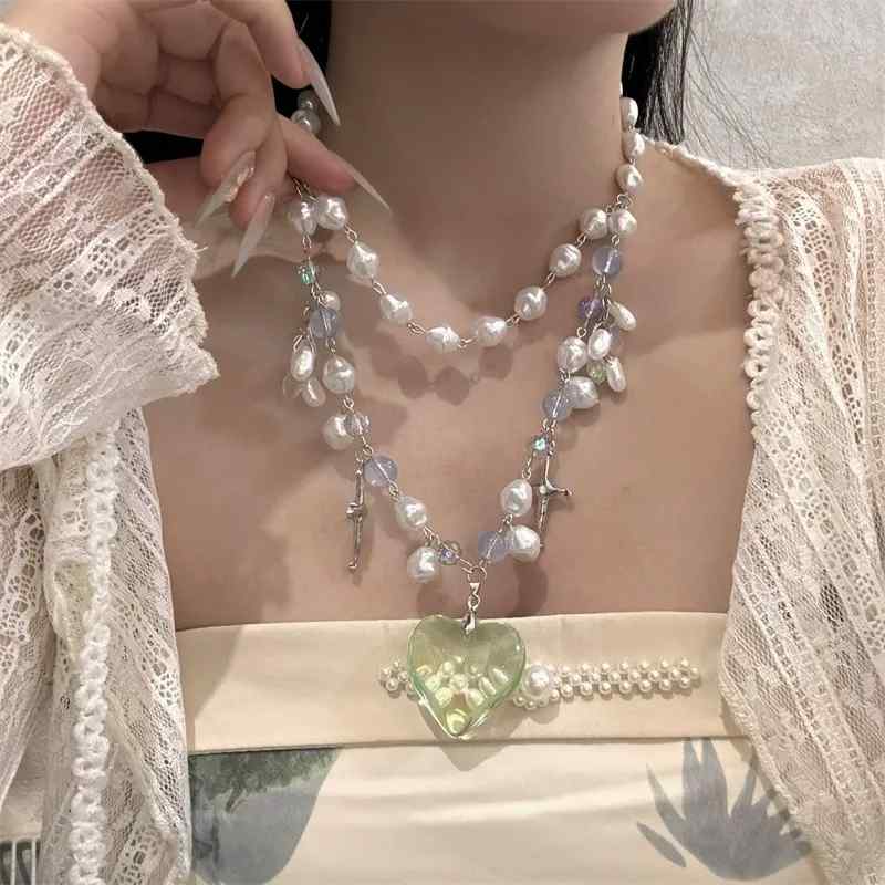 レディース アクセサリー Y2K ホットガール ダブルレイヤー パール グリーン ラブ アクリル ジオメトリック ペンダント ネックレス おしゃれ エレガント アーバ ン スタイリッシュ ラグジュアリー フェミニン