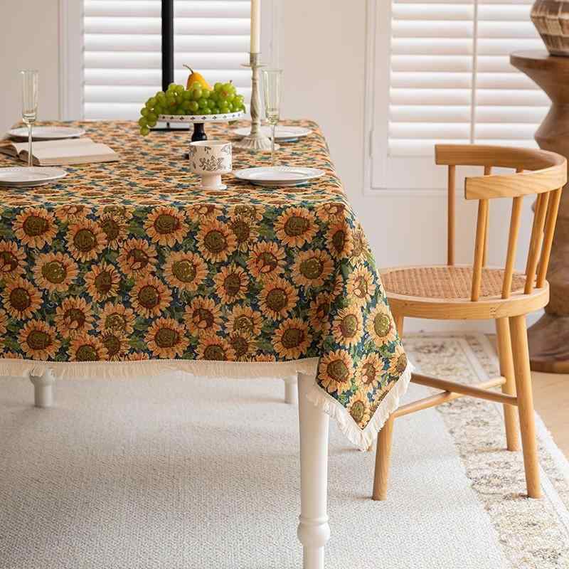 テーブルクロス アメリカン カントリー 選べるデザイン 花柄 蝶々 鳥 枝 油絵風 高級感 長方形 タッセル装飾 敷物 模様替え 簡単 エレガント 丁寧な暮らし