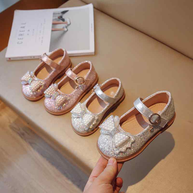 ベビーシューズ かわいい 革靴 女の子 靴 小さい 春秋 ソフト ソール スパンコール プリンセス きれい..