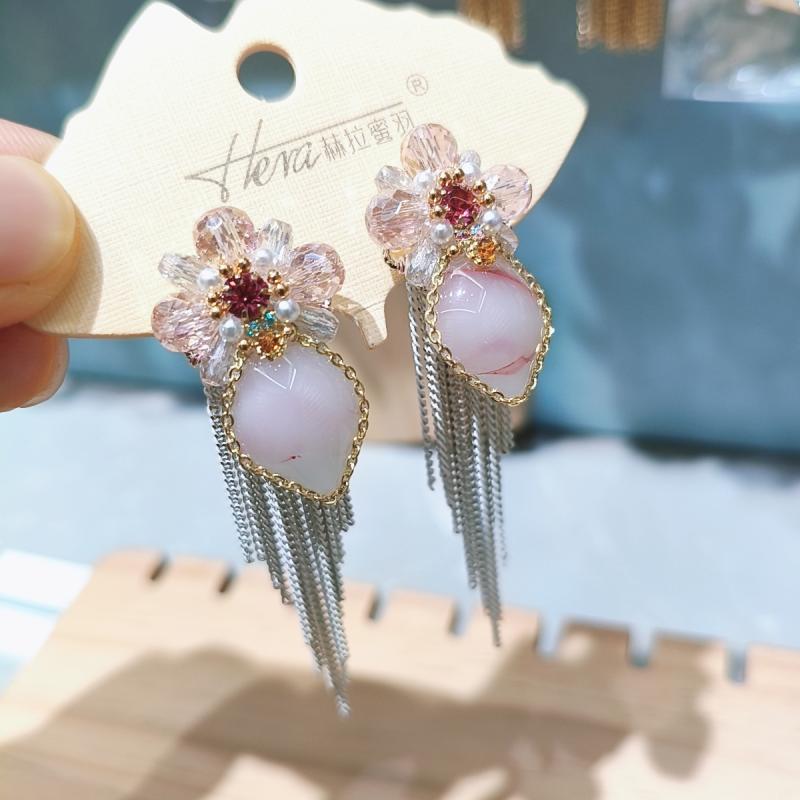 ピアス アクセサリー レトロ 花 フラワー フェミニン エレガント おしゃれ 上品 華やか 個性的 カジュアル 女性向け かわいい パーティー イベント ギフト