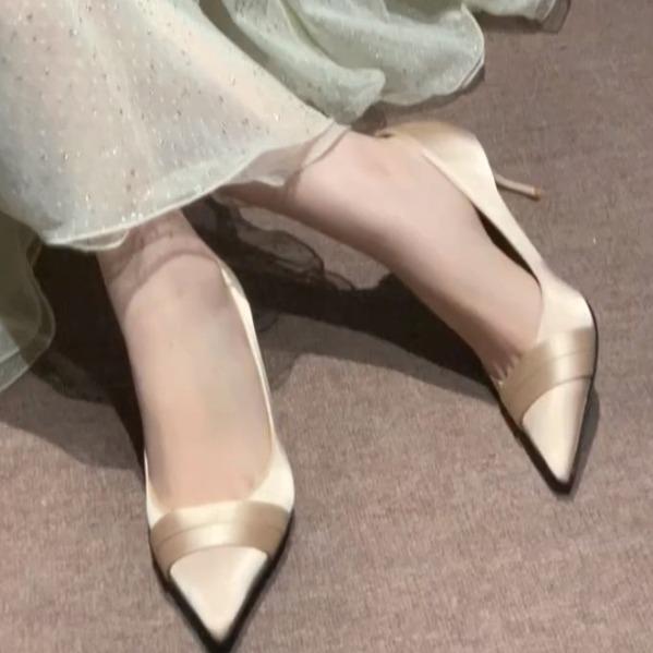 パンプス レディース 秋 中国風 秀禾 ウェディング 結婚式 披露宴 パーティー 疲れにくい サテン 細ヒール ポインテッドトゥ 上品 エレ..