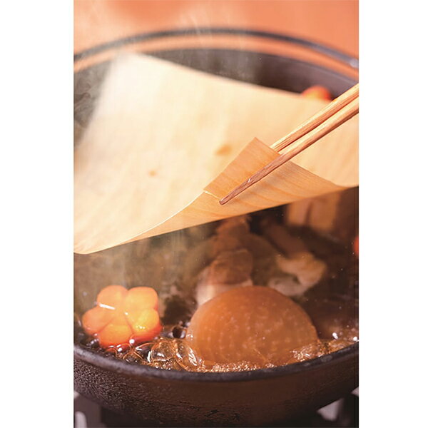煮物料理の落とし蓋などに使える木のシート。