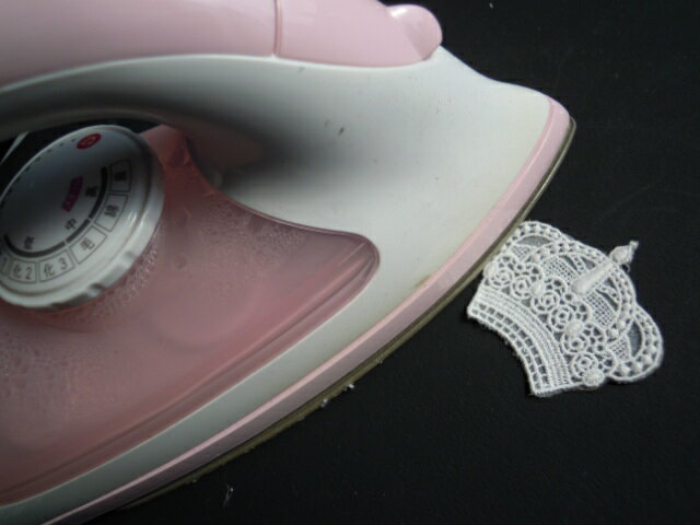 レース工房☆太陽のぴたっとレース アイロン接着!人気のティアラ柄のモチーフ　1枚PT−00021送料最安値は..