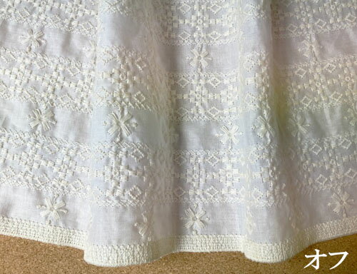 コットン100％　フォークロア調ストライプレース生地　刺繍生地 国産 (4色)【1個96...