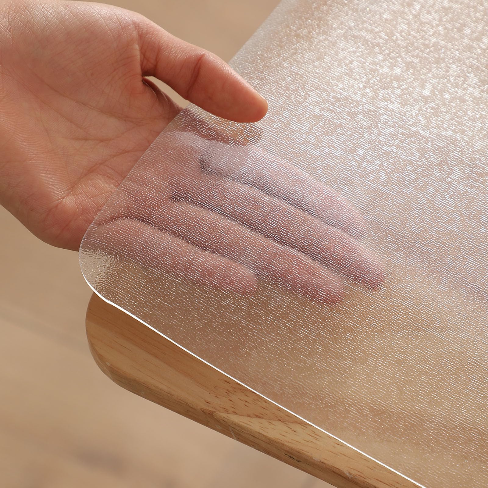 テーブルクロス エンボス加工 透明 80x140cm 厚さ1.5mm V製 テーブルマット つや消し 長方形 デスクマット 無臭 ビニール 気