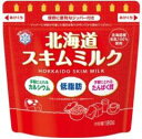 「北海道スキムミルク　ガゼット180G」は、粉末を水になじみやすい小さな粒状にしています。サッととけるのでお料理、飲みもの、そしてパンづくりにもどうぞ。【原材料】脱脂粉乳【内容量】180g【賞味期限】別途商品ラベルに記載【保存方法】直射日光および高温多湿の場所を避けて保存【製造者】雪印メグミルク合計税込￥3,980以上購入で送料無料！