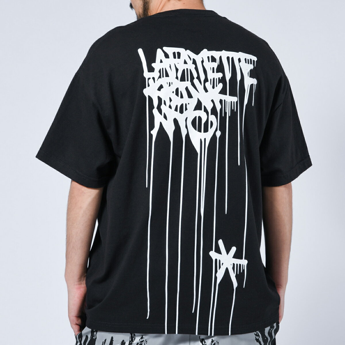 LFYT× KRINK Lafayette ラファイエット × クリンク Tシャツ 半袖 ロゴ グラフィック プリント ダンサー ファッション ストリート ヒップホップ ラッパー アメカジ カジュアル アウトドア キャンプ スポーツ ダンス ブランド TAGGING TEE LS220124 BLACK ブラック