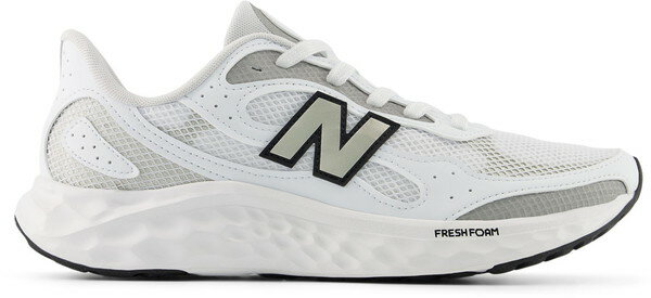 スポーツからカジュアルまで多彩なシーンで活躍する「Fresh Foam Arishi v4 Tiralux」に、シーズナルカラーが登場。2000年代ランニングシューズにインスパイアされたレイヤリングアッパーは、外側パーツの廃材を内側に使用し...