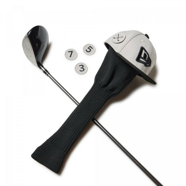 ニューエラ定番モデルの59FIFTYをモチーフに作られた5 1／8（40.9）サイズのドライバー用のヘッドカバー。59FIFTYと同じ工程で制作されており、バイザーステッカーや左サイドのフラッグロゴなど、小ぶりながら59FIFTY同様のクオリティに仕上がっています。右サイドにはティーホルダーを配し、利便性も兼ね備えています。サイズ：フェアウェイウッド用（460cc）対応ニューエラゴルフ、ユニセックス、定番アイテム商品番号：14393711【02916060000000000】【03005050000000000】