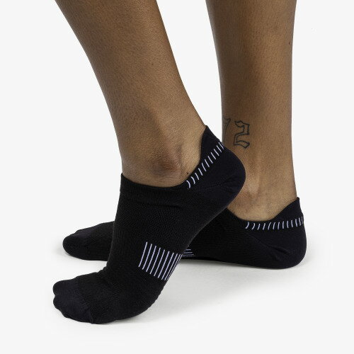 On I Ultralight Low Sock W 347.00866W fB[X