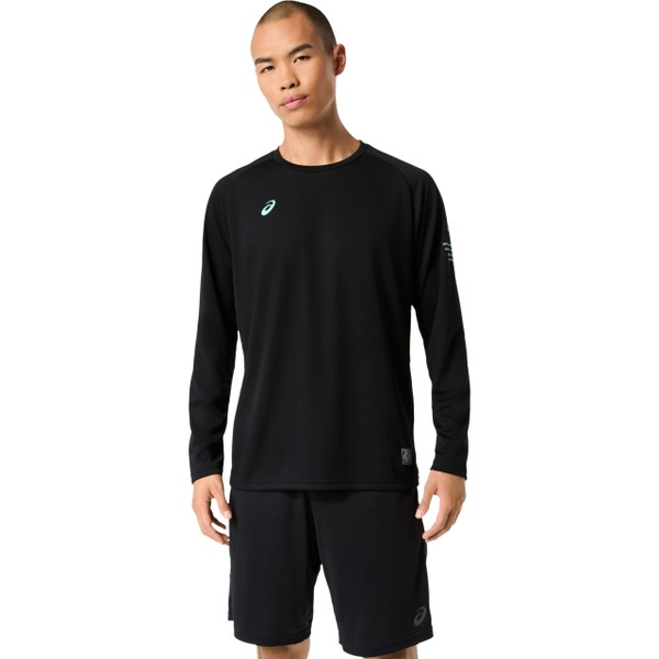 吸汗速乾性を追求したポリエステルニット素材を採用した長袖シャツ。 ”ASICS JAPONISM”コンセプトのグラフィックを採用し、左袖にセンテンスグラフィックをプリント。 デザインのアクセントにウーブンラベルを採用。 Made in Indonesia 素材 ポリエステル100% その他 アシックスオリジナルサイズ【03001310100000000】【02918020000000000】【02701000000000000】
