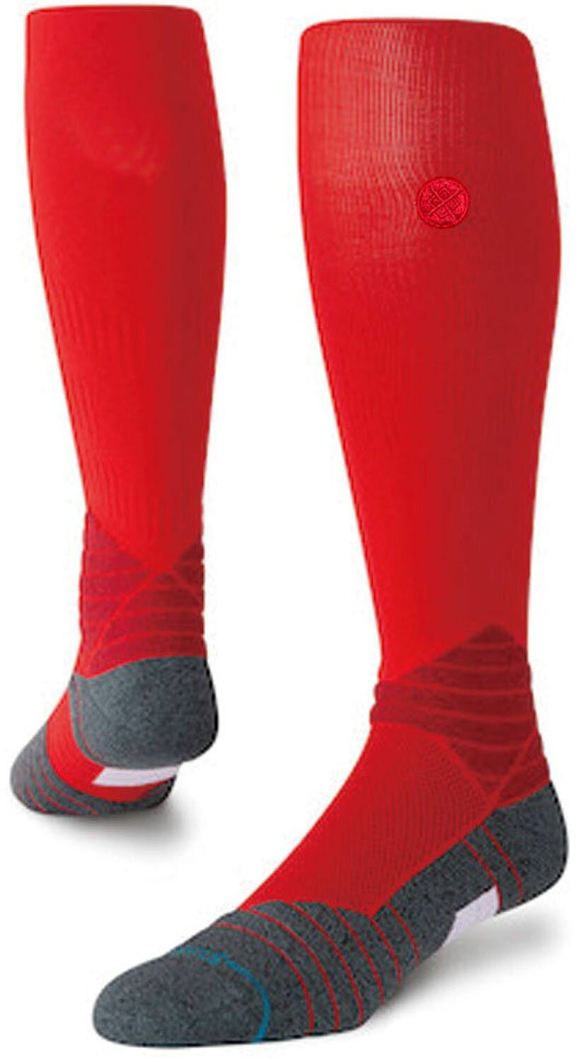 MLB公認ソックス「STANCE」のベースボールソックス、ロゴ同カラーモデル！見た目のカッコよさ、ソックスとしての機能性、耐久性と三拍子揃ったソックス。ゴロボールから足を保護するために、足首部にはクッションパッドを配置。独自の特別な繊維を使用することで、最上級の耐久性を実現しました。縫い目のないメッシュパネル構造が、通気性と温度調整機能を高め、プレー中の足を快適に保ちます。心地よさと安定感に優れ、疲労軽減や筋肉サポートにも役立ちます。足元のおしゃれにも、プレーの質にもこだわりたいあなたにピッタリのソックスです。ロゴが本体色と同カラーのため、高校生や中学生も練習で使いやすいモデルとなっています。 素材・材質 ナイロン74%、ポリエステル18%、コットン4%、ポリウレタン4%【02302000000000000】【02901070100000000】