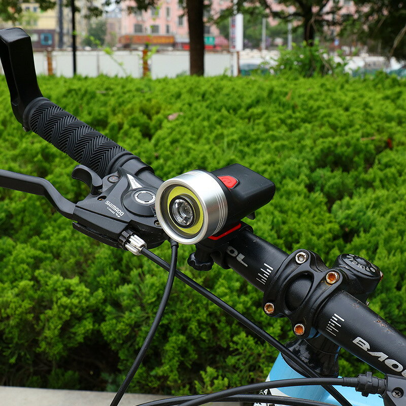 送料無料 自転車ライト ヘッドライト USB充電式 4モード点灯 フロントライト 防水 ...
