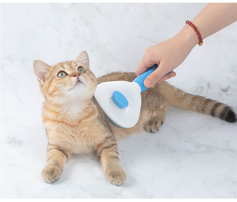 LaForestの送料無料 スリッカーブラシ ピンブラシ ペット用 猫用 犬用 ネコ イヌ ブラッシング 毛玉取り グルーミング 抜け毛取り お手入れ ケア用品 もつれ ワンタッチ 短毛 長毛 お手入れ 柴犬 チワワ うさぎ ウサギ｜アングル2