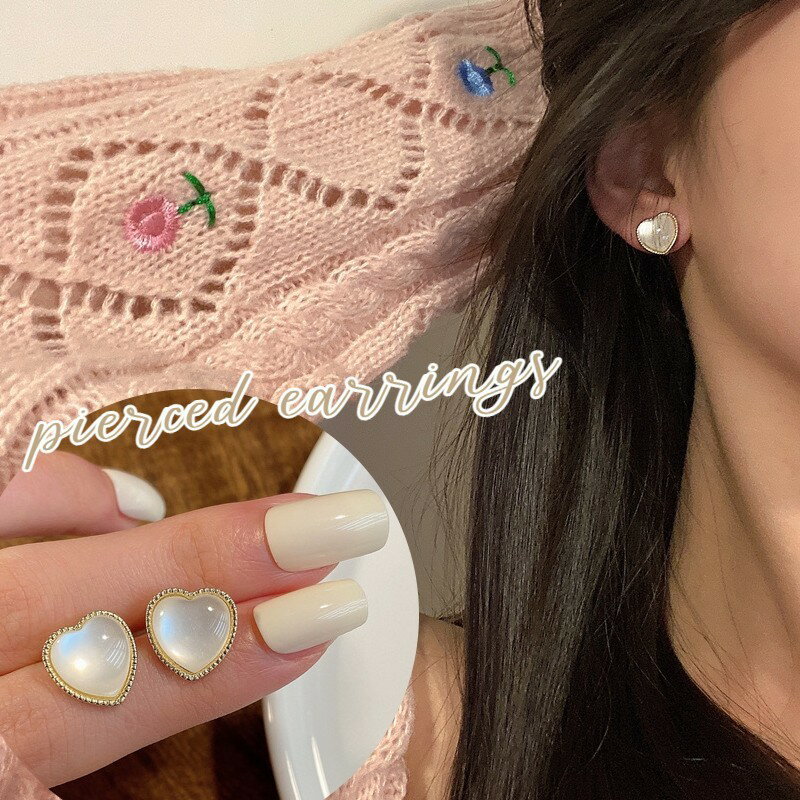 送料無料 スタッドピアス レディース 女性用 アクセサリー ゴールドカラー ストーン クリア ハート 高見え キュート 上品 存在感 カジュアル おしゃれ 大人可愛い かわいい 耳飾り 普段使い 婦人 普段使い ファッション小物 プレゼント 贈り物 ギフト お出かけ プチギフト 誕