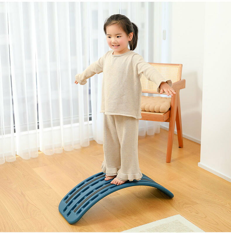 LaForestの送料無料 バランスボード スポーツ玩具 スポーツトイ 体幹トレーニング 子供 カーブ 女の子 男の子 室内遊び おうち遊び おうち時間 遊具 ストレス解消 フィットネス バランス プレゼント ギフト こども ダイエット ヨガ｜アングル3
