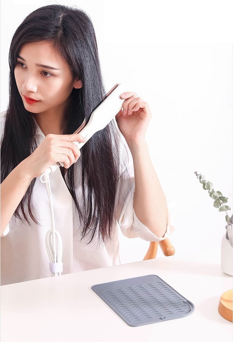 送料無料 ヘアアイロンマット カバー 2in1 2WAY シリコン 耐熱 収納ケース 収納ポーチ 焦げ防止 落下防止 旅行 出張