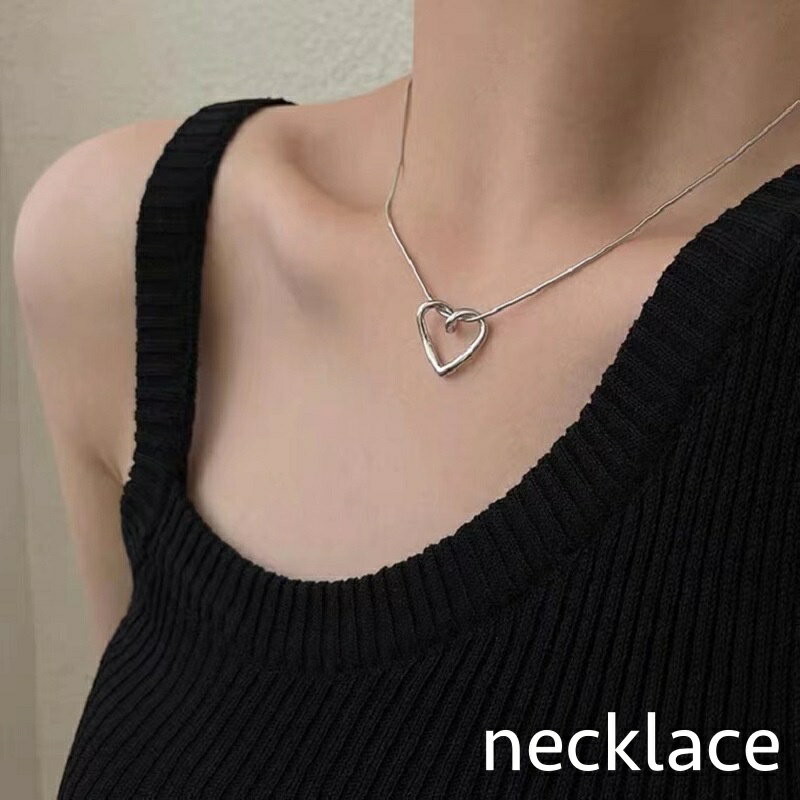 Free shipping! Women's necklace, pendant, chain, heart design, silver color, simple, stylish, elegant, cute fashion accessory.