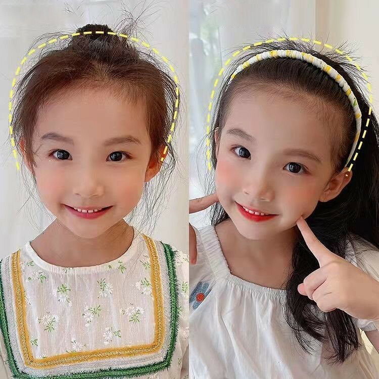 LaForestの送料無料 カチューシャ キッズ 子ども用 子供用 女の子 ヘアアクセサリー コーム付き 布 フラワー 花柄 無地 総柄 ピンク ホワイト ブルー かわいい カジュアル キュート ガーリー おしゃれ｜アングル2