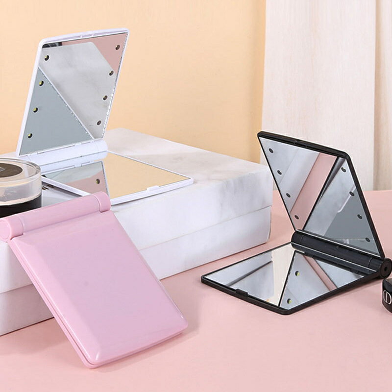 送料無料 コンパクトミラー 手鏡 LED ライト付き 光る 電池式 等倍 二面 スクエア 四角形 メイク道具 化粧直し 折り畳み 身だしなみ お手入れ 携帯用 持ち運び