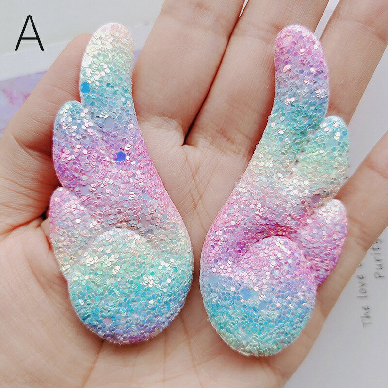 送料無料 アクセサリーパーツ デコパーツ 一対セット 天使の羽 チャーム モチーフ グラデーション ラメ グリッター キラキラ レインボー かわいい ハンドメイド クラフト 手芸 手作り DIY