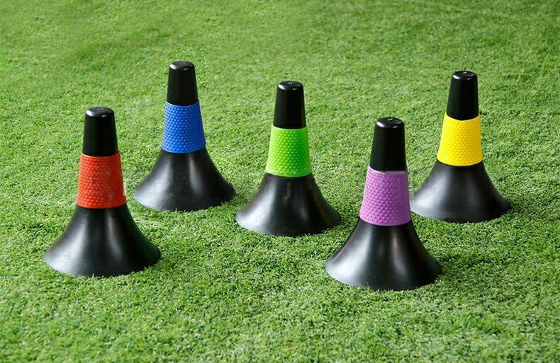 送料無料 マーカーコーン 同色5本セット カラーコーン 三角コーン ミニ サッカー フットサル バスケットボール 陸上 ドリブル トレーニング 練習 ポイント 目印 3