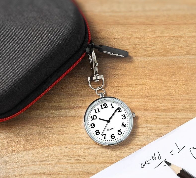 送料無料 懐中時計 キーホルダー ナース時計 時計 ナスカン付き 電池交換 電池 ナースグッズ ナースウォッチ 学生 コンパクト 軽量 かわいい