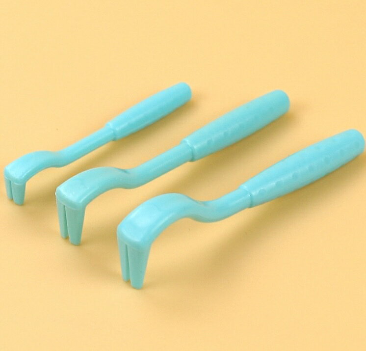 LaForestの送料無料 マダニ 取り リムーバー 3点セット ペット用品 犬用品 お手入れ グルーミング用品 ノミ ダニ対策用品 ダニ取り ダニ対策 ペットグッズ だに 犬用 猫用 ダニ 害虫除去 犬 猫 ペット マダニ取り ダニ取り用 フレアペンチセット｜アングル3