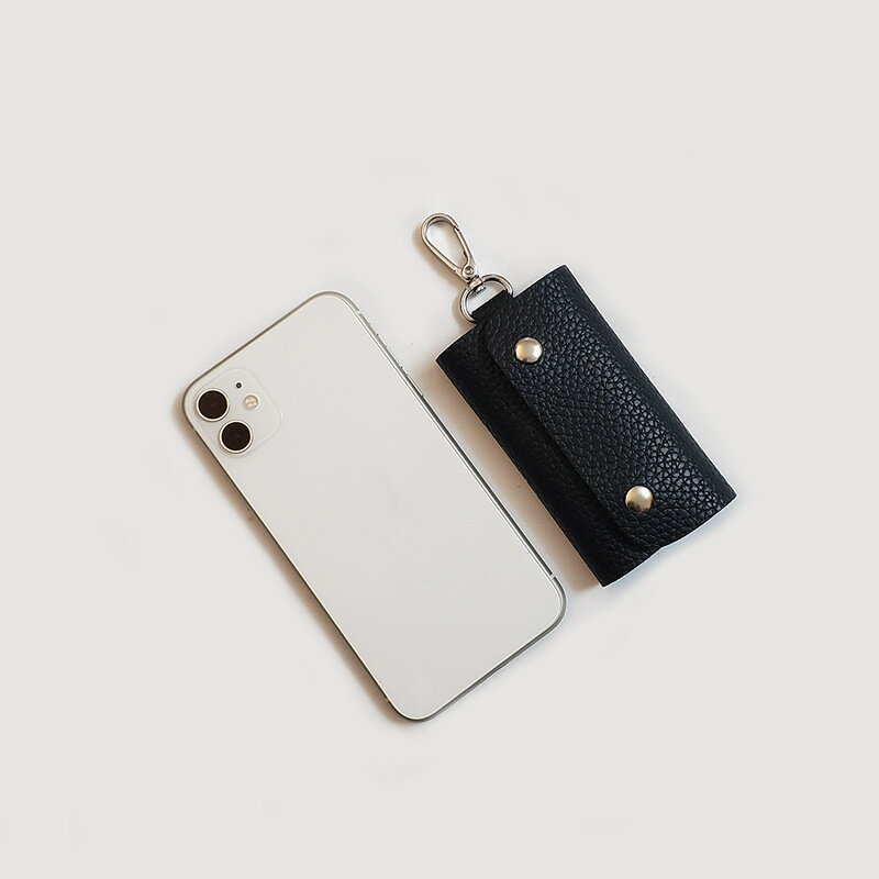 LaForestの送料無料 キーケース 三つ折り 6連 キーホルダー スナップボタン レザー調 フェイクレザー 吊り下げ 引っ掛け 鍵ケース 持ち歩き便利 メンズ レディース 男女兼用 ユニセックス 紛失防止 汚れ防止｜アングル3