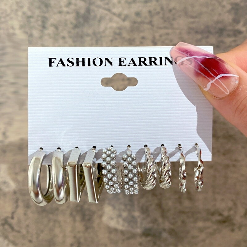 送料無料 フープピアスセット リングピアス スタッドピアス スタッズ レディース セット 女性 女の子 アクセサリー 耳飾り ラインストーン フェイクパール 種類豊富 プレゼント ギフト 贈り物 キラキラ ファッション小物 おしゃれ クール かわいい