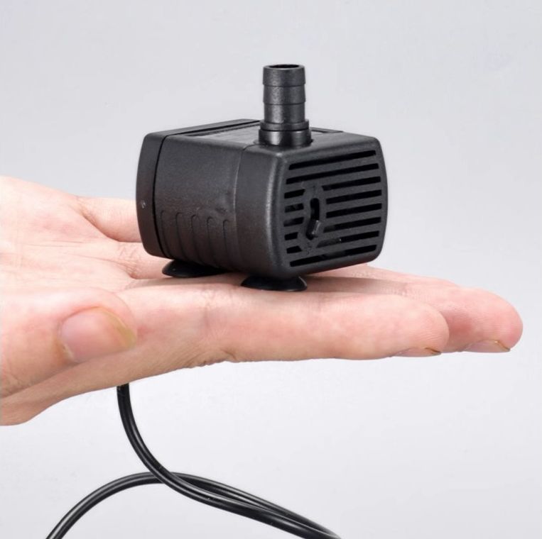 送料無料 水中ポンプ 小型 吸盤式 USB電源 ペット 熱帯魚 アクアリウム エアレーシ...