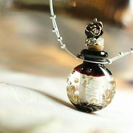 �ع���ӥڥ����� / �饦��ɡ��֥�å��� ���饹���������꡼ ����ݡ����� �ͥå��쥹���ڥ����� Ω��¤��������