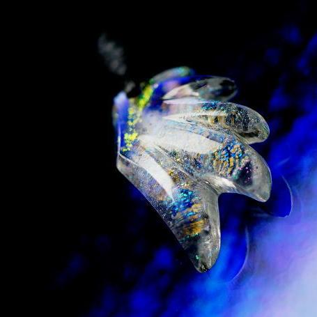 『WING OF INFINITY』 ガラスアクセサリー ネックレス・ペンダント 羽根タイプ