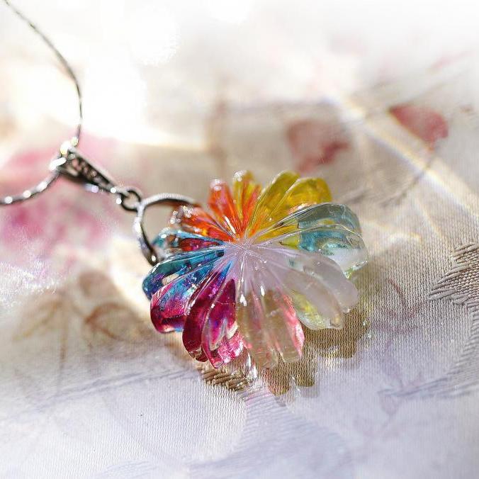 『恋ごころ夢の花』 ガラスアクセサリー ネックレス・ペンダント ダイカット(平面造形)タイプ