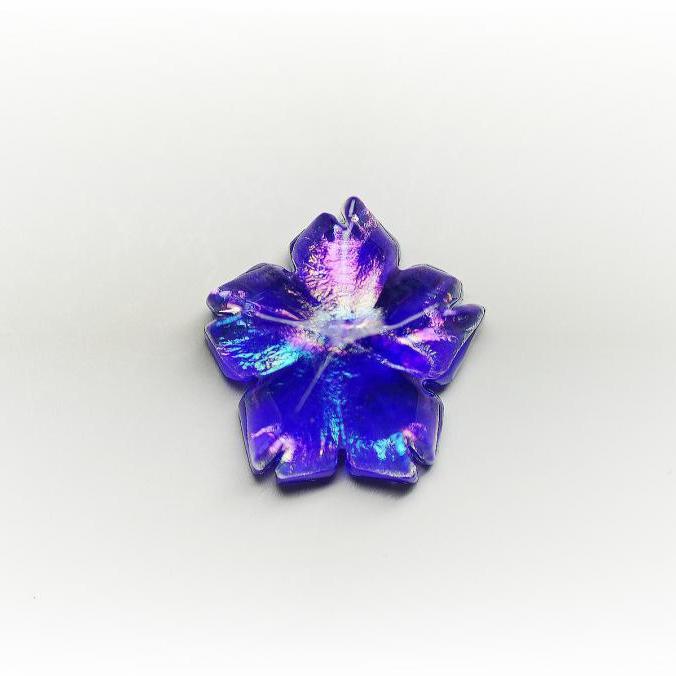 『瑠璃の一輪桜・夜桜004(ラメ)★ペンダント、ピアス・イヤリング、リングなどに仕立ててお届けします♪』 ガラスアクセサリー ネックレス・ペンダント ダイカット(平面造形)タイプ