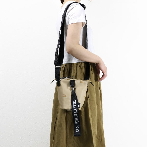 マリメッコ 【5/18限定！当選確率1/2 最大100％バック】Marimekko マリメッコ ESSENTIAL M LOGO BUCKET BAG ショルダーバッグ クロスボディバッグ バケットバッグ 鞄 キャンバス ウニッコ レディース 91679