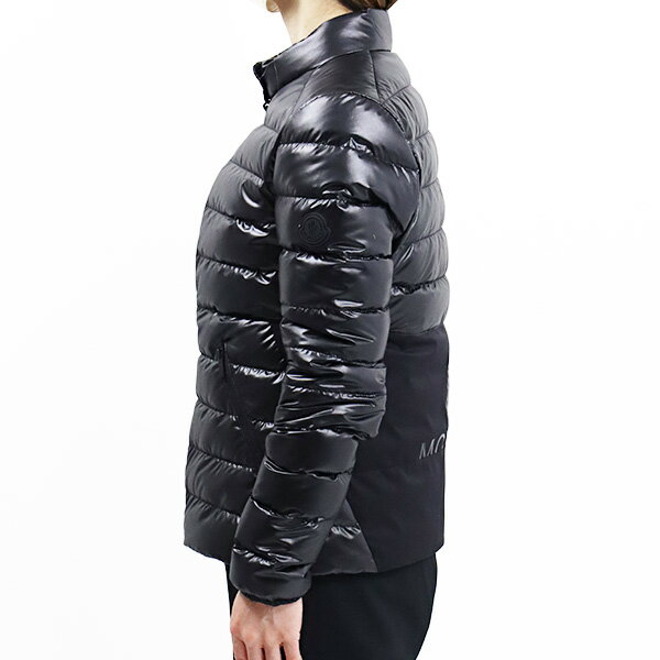 MONCLER モンクレール LARMOR 1A000 16 595OK 999 ラーモア ショートダウンジャケット ダウン 軽量 ロゴ レディース