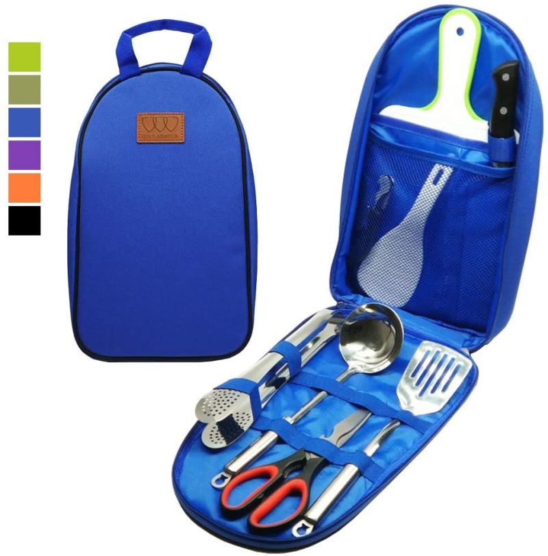 Gold Armourキャンプキッチン用品(8点セット・ブルー) 持ち運び簡単!バーベキューキャンプ調理器具トラベルキット 防水ケース・栓抜き付きはさみ、ユーティリティナイフ、まな板、ヘラ、栓抜き、トング、おたま、パドル トラベルセット アウトドア 青