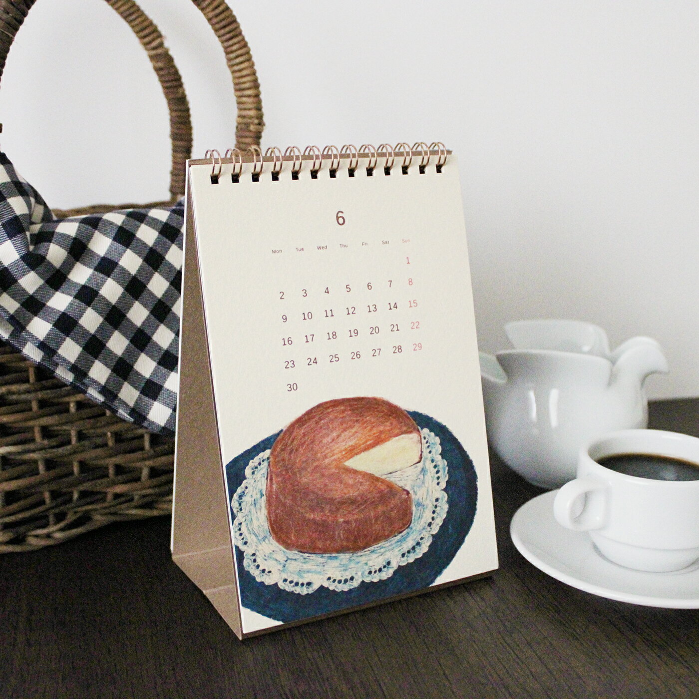 ＼ポイント2倍／MATOKA マトカ 2025年 卓上カレンダー リングタイプ（月曜始まり）『POETRY｜ポエトリー（柿本芳枝）』植物 動物 季節 自然