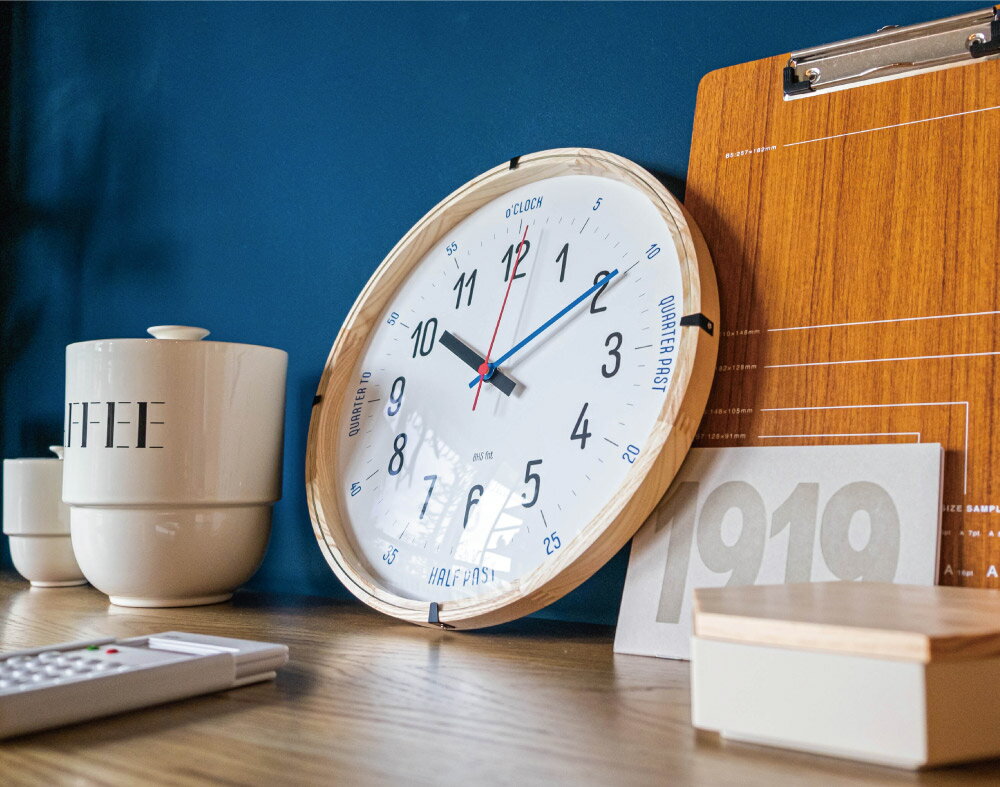 ＼P2倍+クーポン/BAUHAUS バウハウス『CarlMarx』復刻フォント・ウォールクロック / 壁掛け時計|インテリア