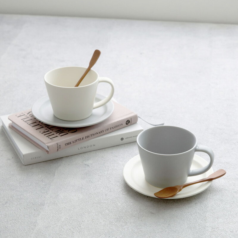 【GIFT COLLECTION】A SAKUZAN DAYS Sara カップ ソーサー スプーン セット 新生活セット ギフト クリーム グレー Stripe Cup Saucer コーヒーカップ/サラ/カフェ/磁器/日本製/陶器 ギフトコレクション