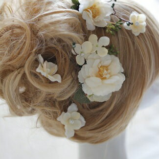 【在庫処分につき値下げ】二次会 パーティー ウェデイングアクセサリー ブライダル 結婚式 ヘッドドレス ティアラ 舞台/写真/コーラス/演出 高級造花ヘッドドレ...